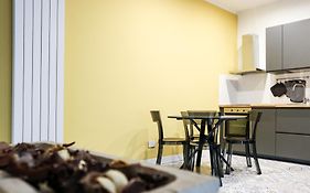 Rrrapido Apartment In Corso San Gottardo - 4 People